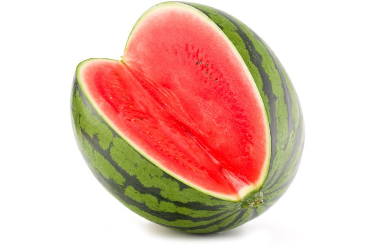 Арбузы жидкий. Capella Double Watermelon. Спелый Арбуз. Арбуз и дыня на белом фоне. Сочный Арбуз.